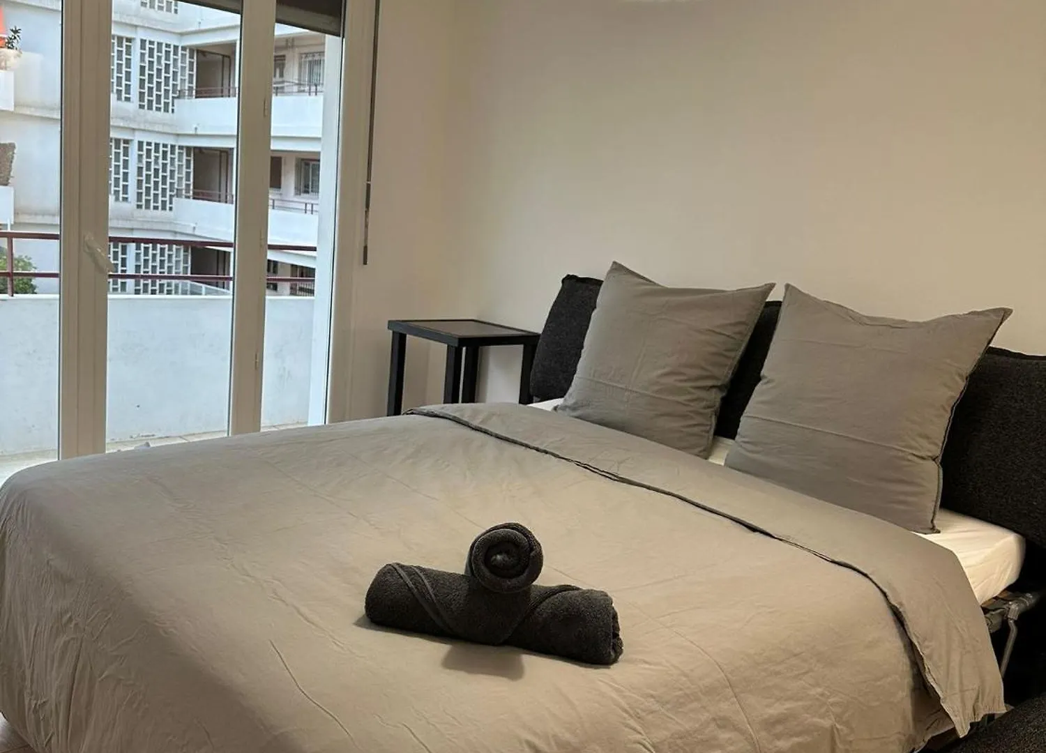 2 Bedroom Ocean View Apartment نيس