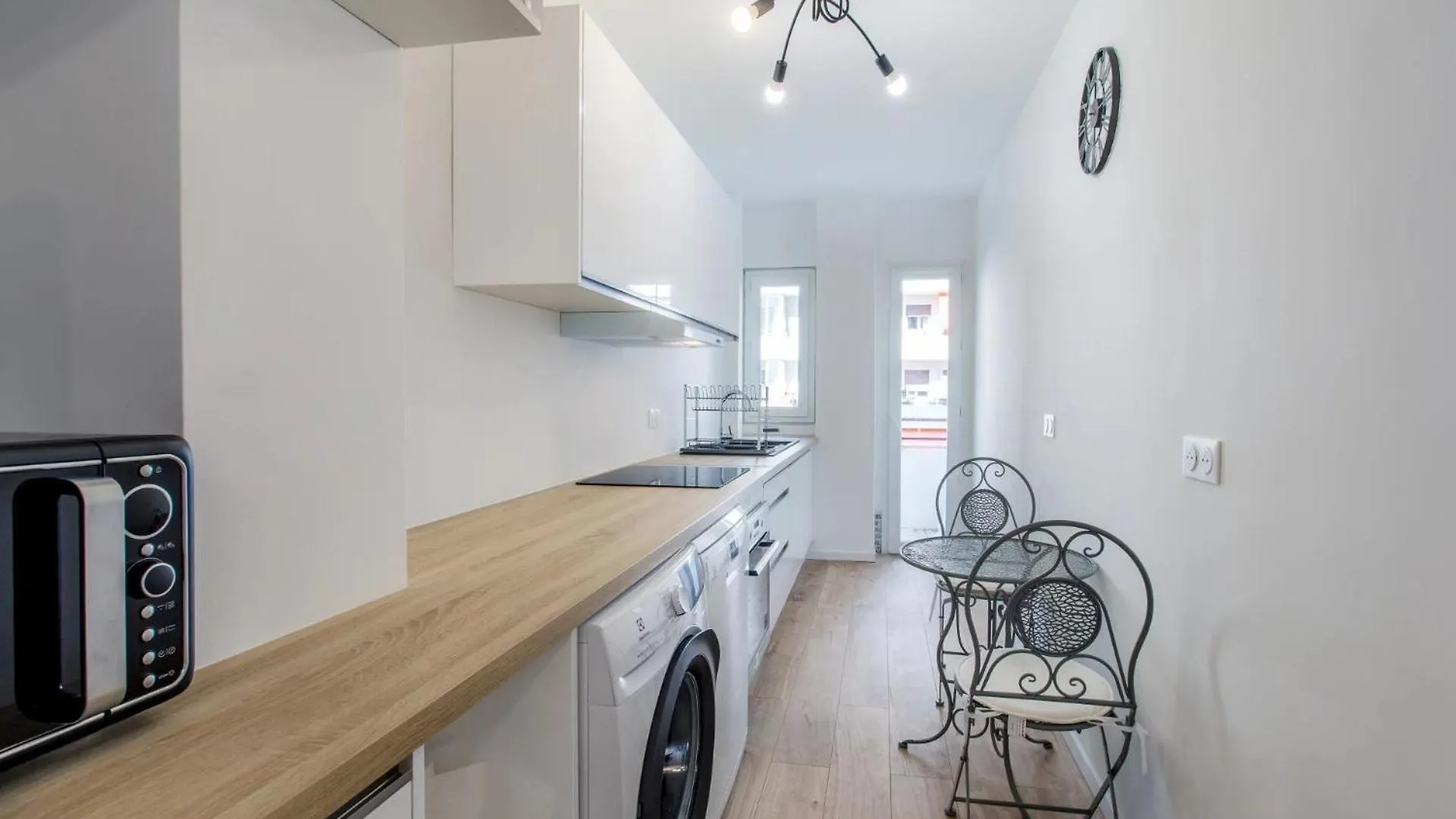 2 Bedroom Ocean View Apartment Nice